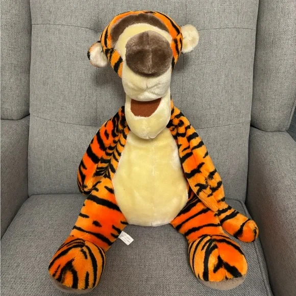 Vintage Walt Disneyworld Disney Tigger Plush 15' - Picture 2 of 7